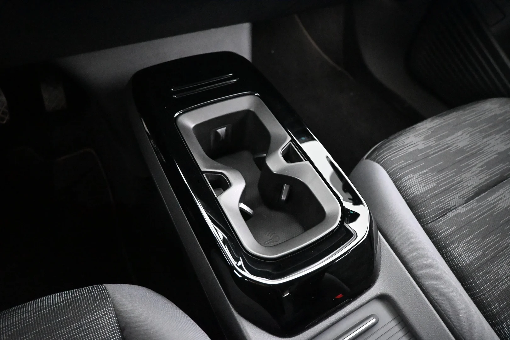 Car Image - IifRfHcYhJgsNF1g8aOOQ