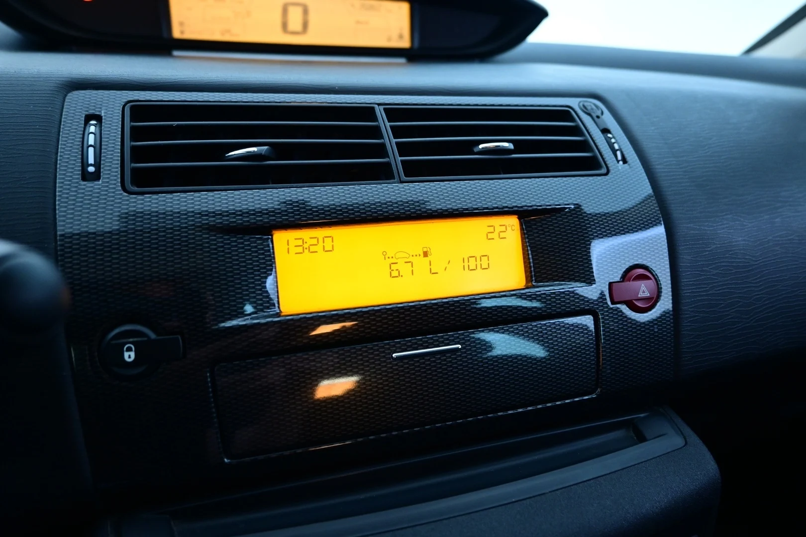 Car Image - 52osGPQtHWCT2QFKkTJSFJ