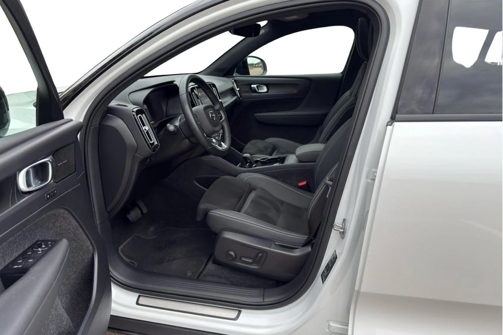 Car Image - 48QJG4e5EzJCGO6XQ9SYyR