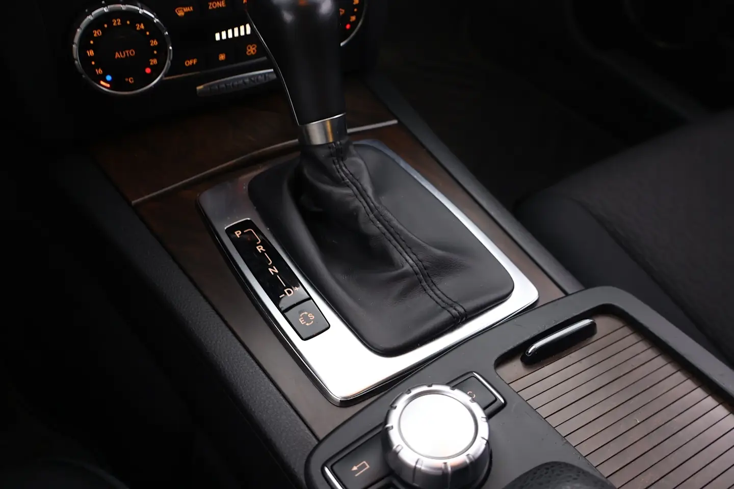 Car Image - 2nVkxbRWTzpZ7IR2moNT4Y