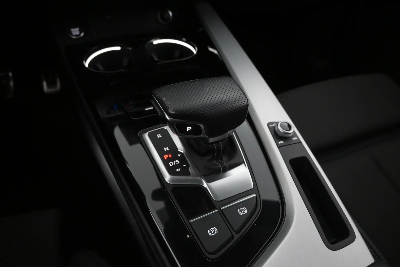 Car Image - 3TiXnLy6w6jK4Dh0HUPRNw