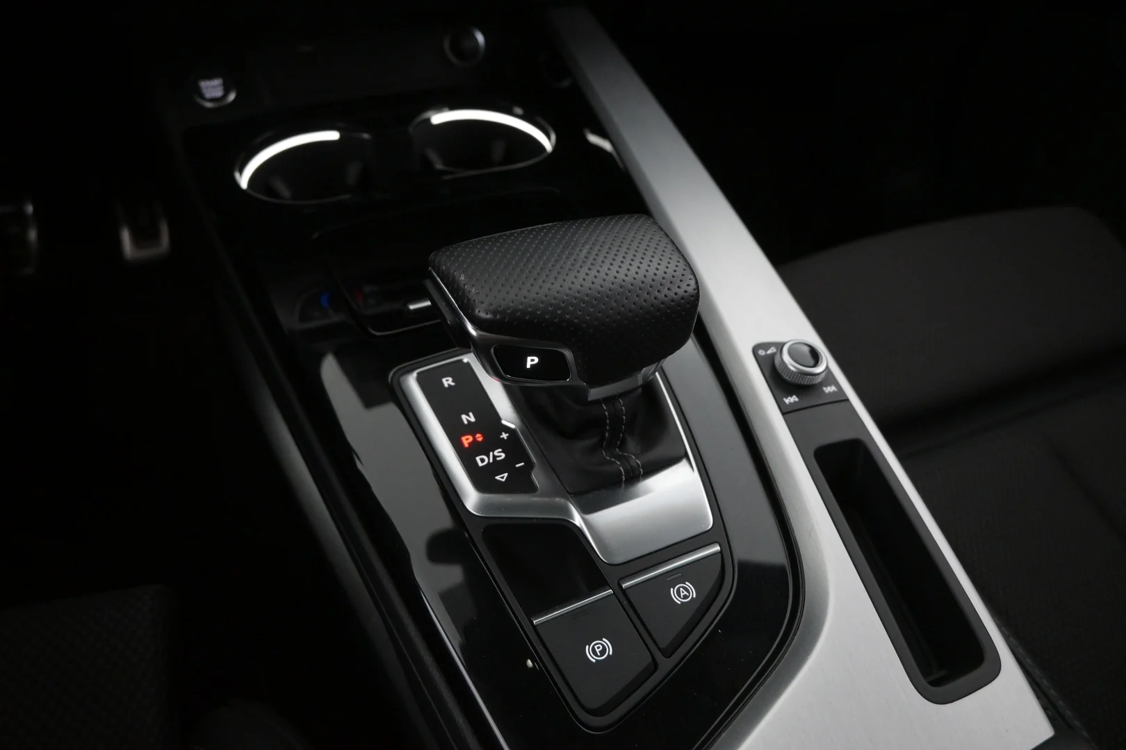 Car Image - 3TiXnLy6w6jK4Dh0HUPRNw