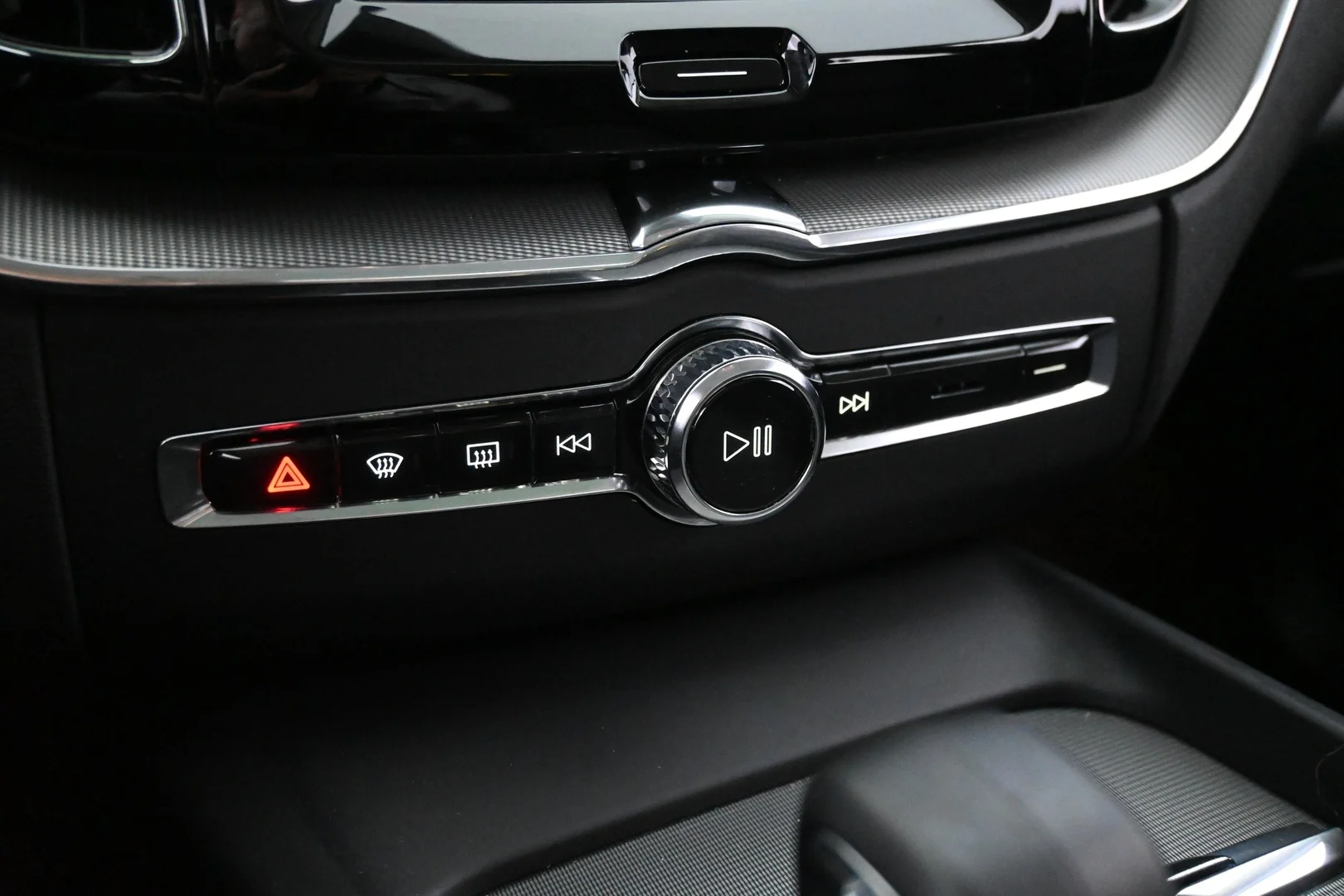 Car Image - 7H8YqNJGa8AgWoUQOa2jeu