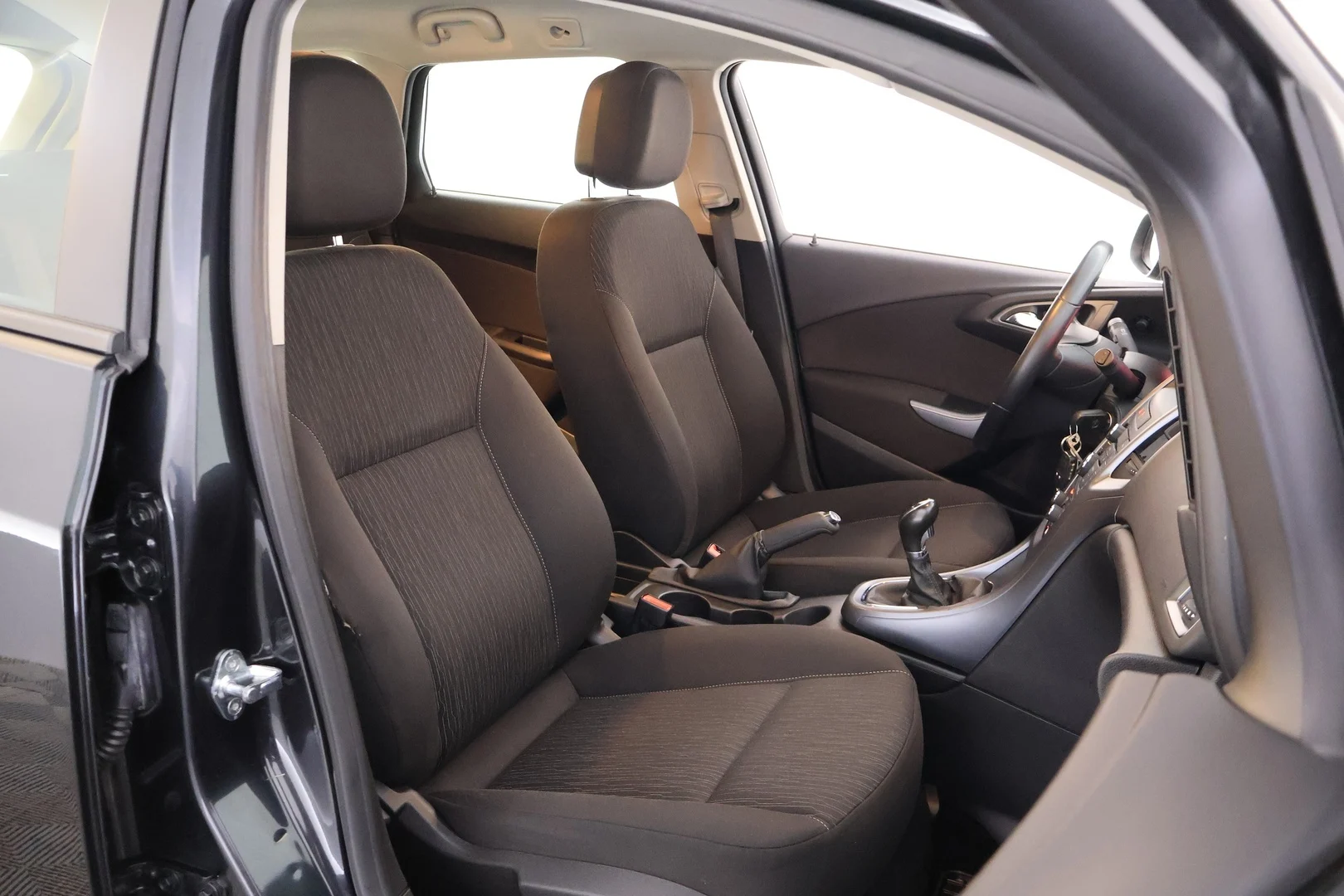 Car Image - R7zaOIa6FiclpR1PrAhYS