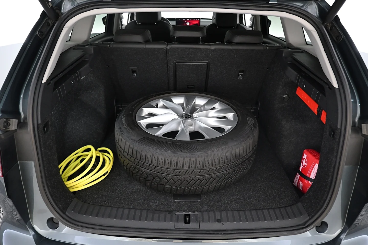 Car Image - 5ZU6b68Dx6qH8kbUcgeGJl