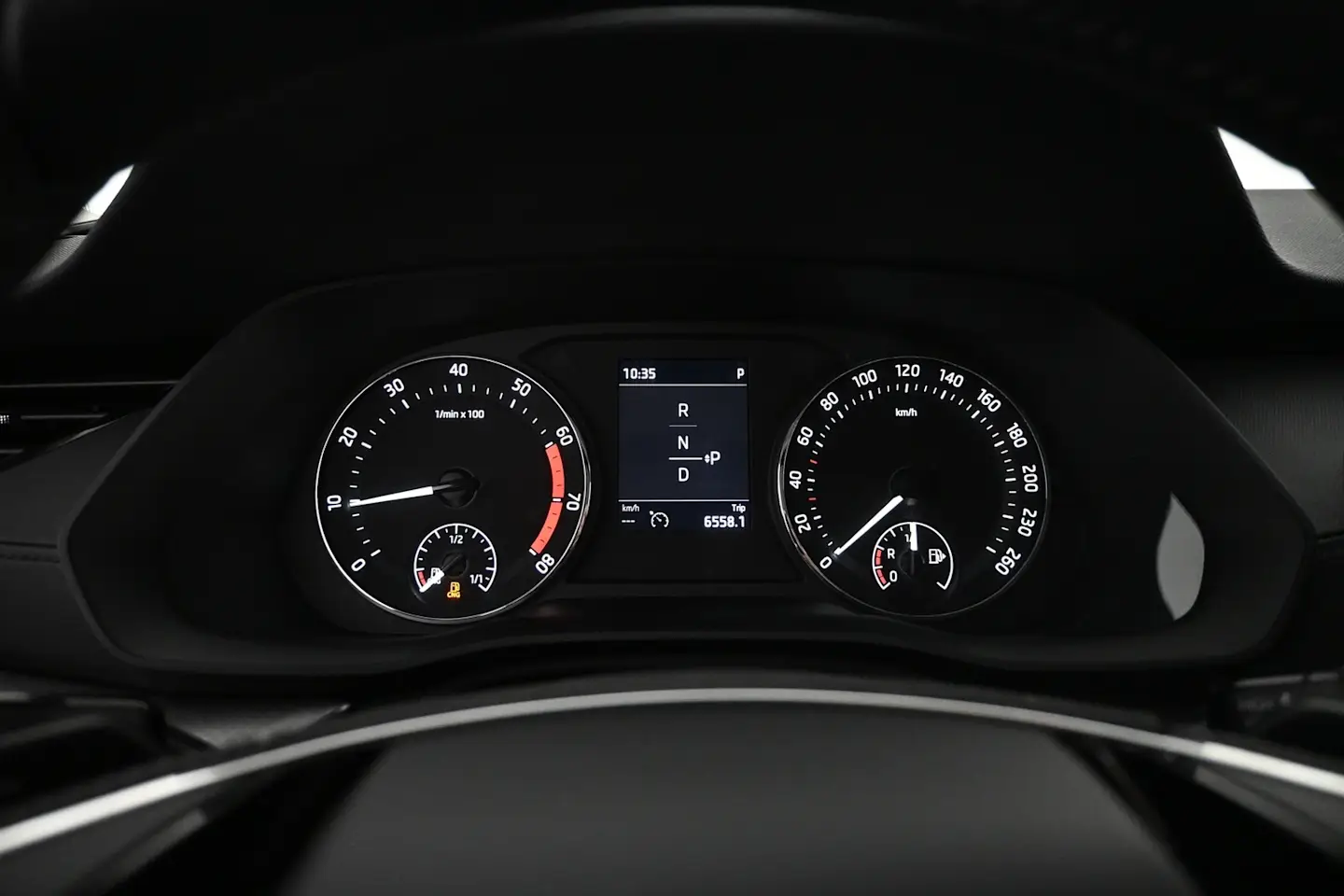 Car Image - ZvBF7LNEptzvqFN4ryolx