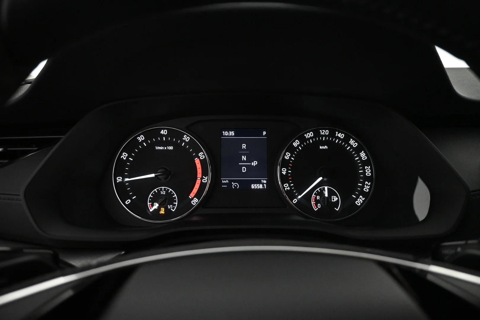 Car Image - ZvBF7LNEptzvqFN4ryolx
