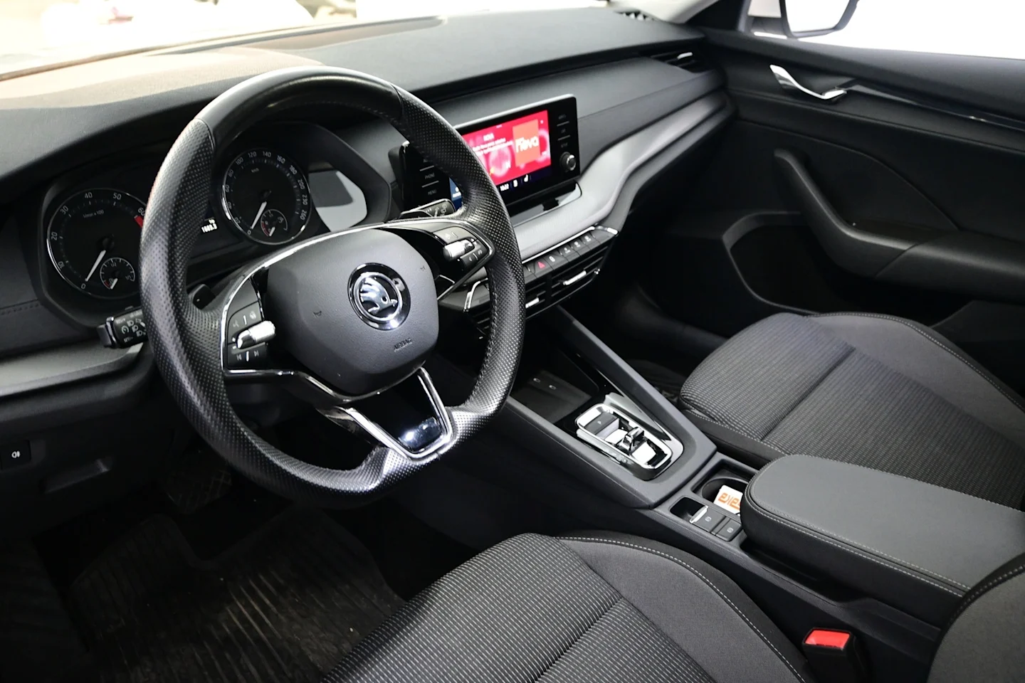 Car Image - 3uVMtxJLzb5wDMudNg5px9