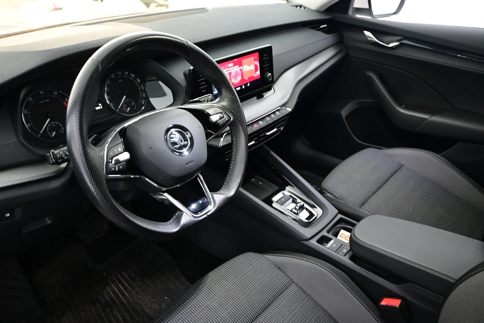 Car Image - 3uVMtxJLzb5wDMudNg5px9