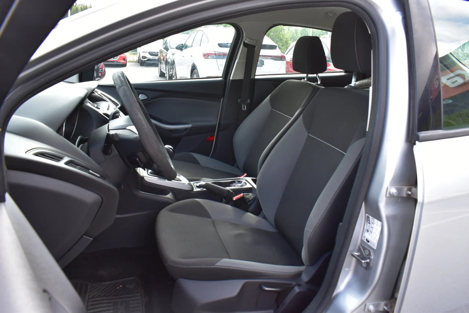 Car Image - 6D8QsDkDJrVkFmgSAn0ZK1