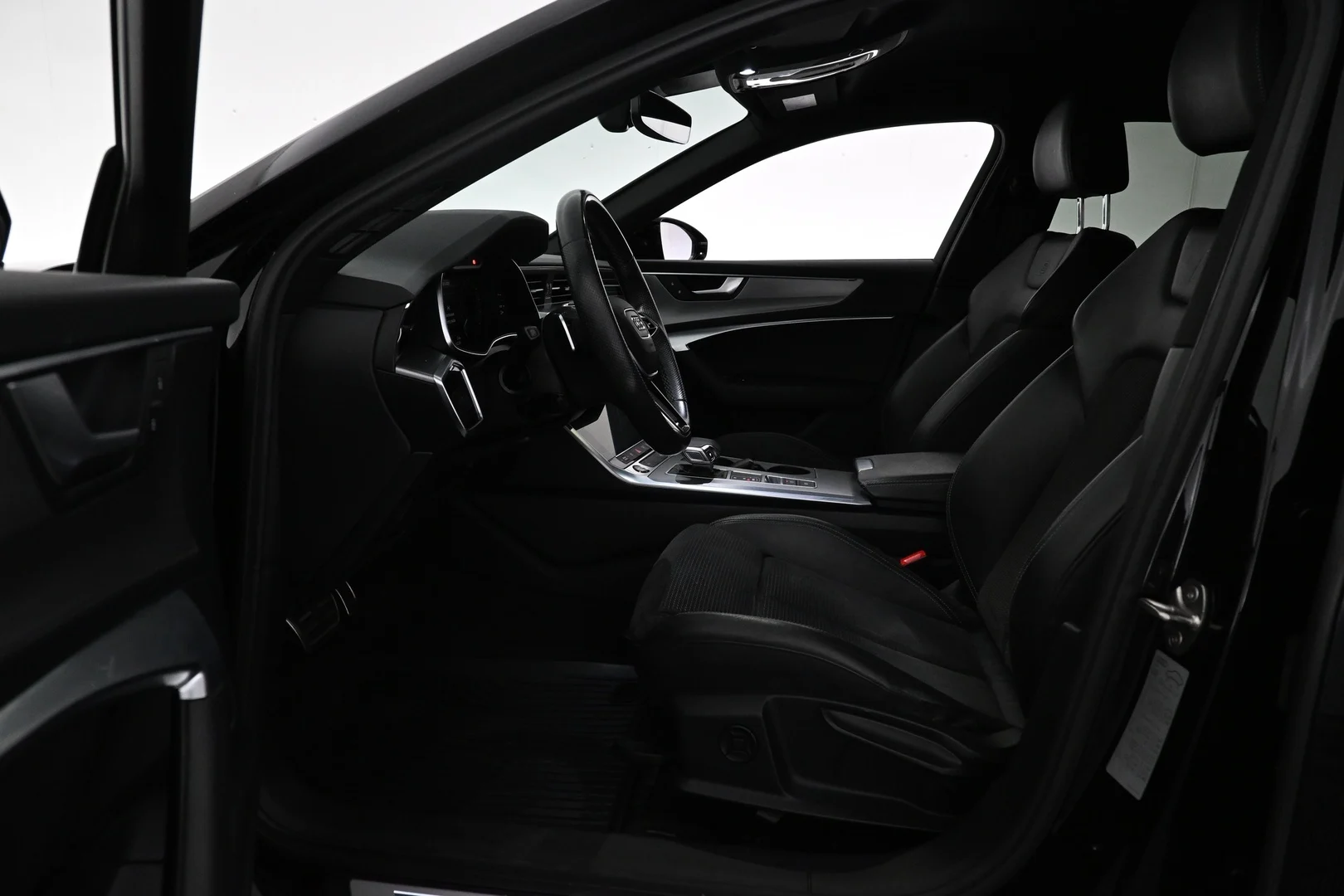 Car Image - TgRY74LHbvkb8fgXgh4ag