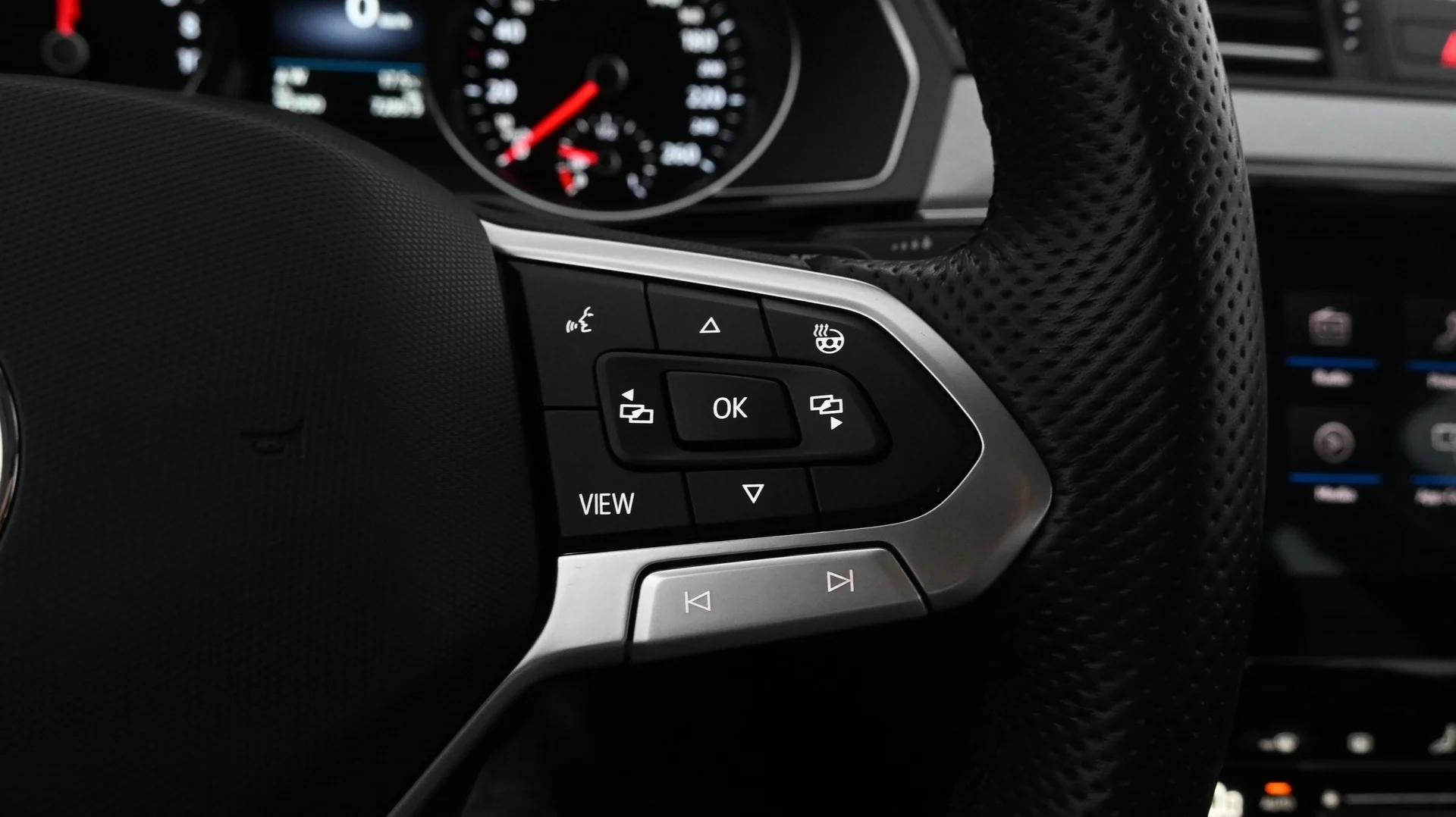 Car Image - 7nvLmgwGLJhF7TlEUOtIes