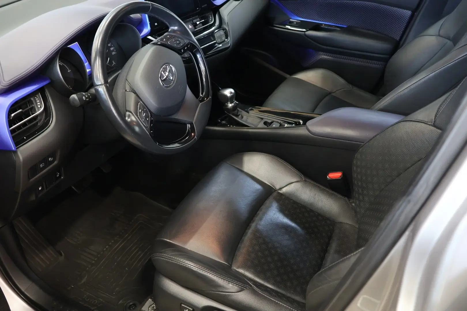Car Image - 5TfhC5Zui6wQ5GUZ7k8Xtb