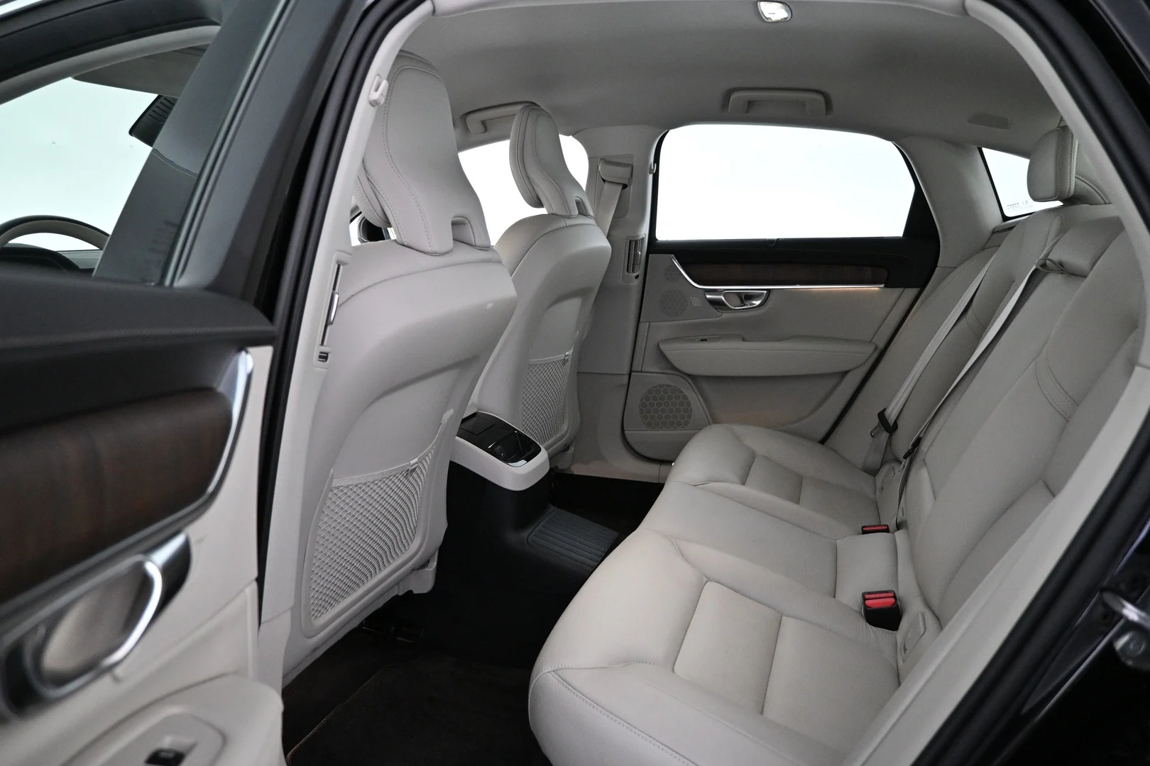 Car Image - 4UJO5aU2cnQ8w7dRmQN6ze