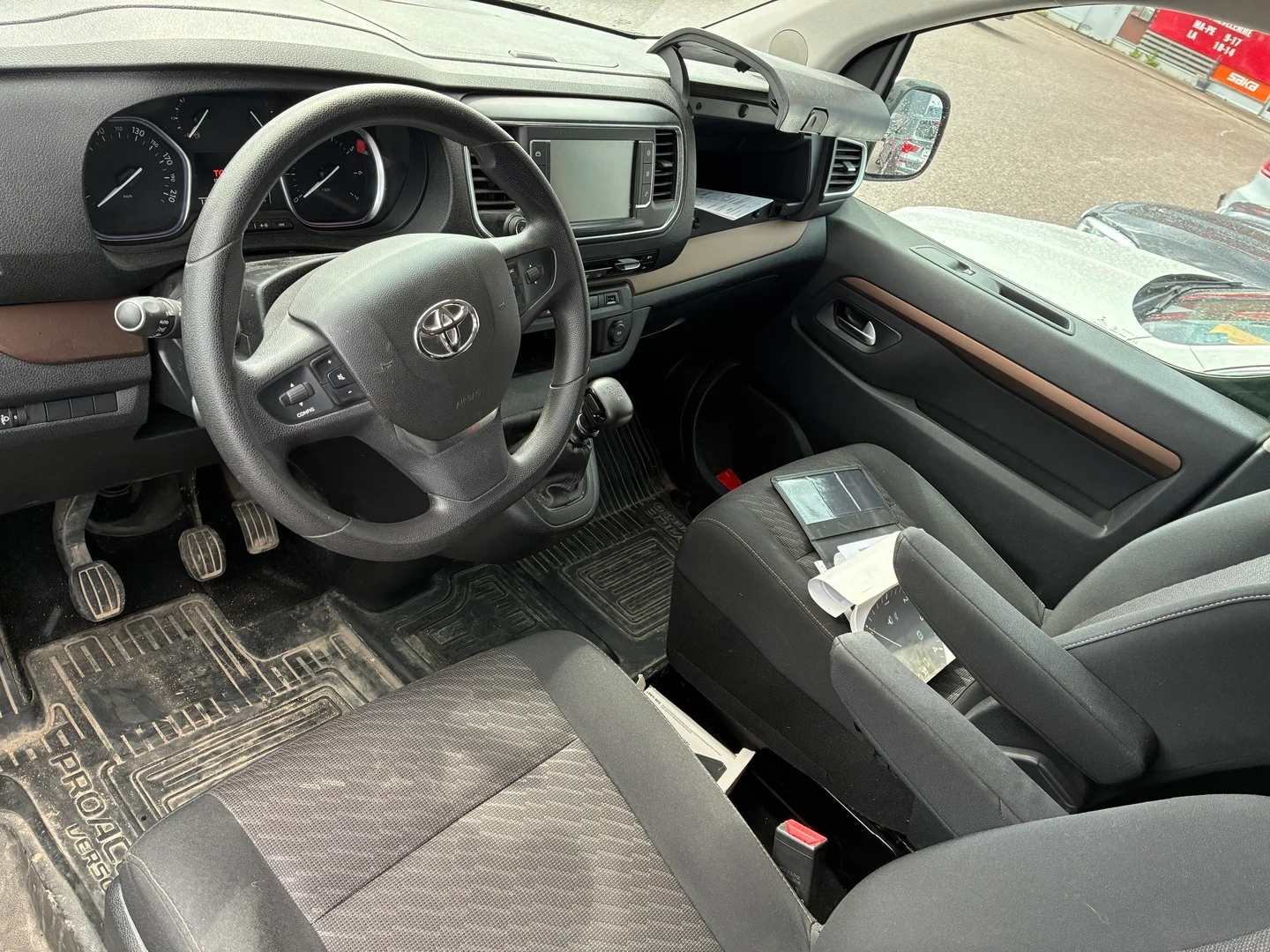 Car Image - 21uC8C11efLx47yy3pnDQ5