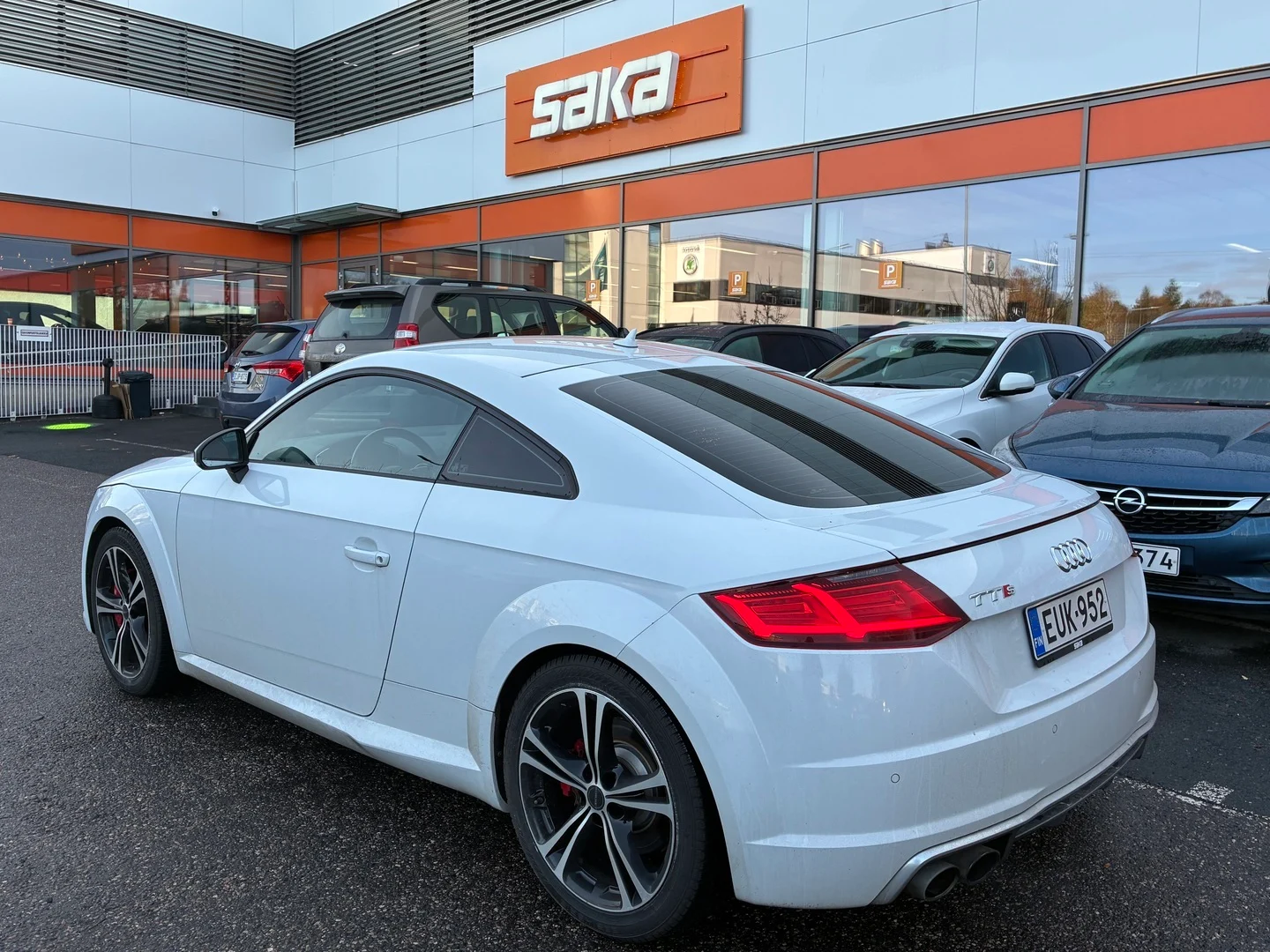 Car Image - 109OA5uCWlvJYbRQuJc3Z9