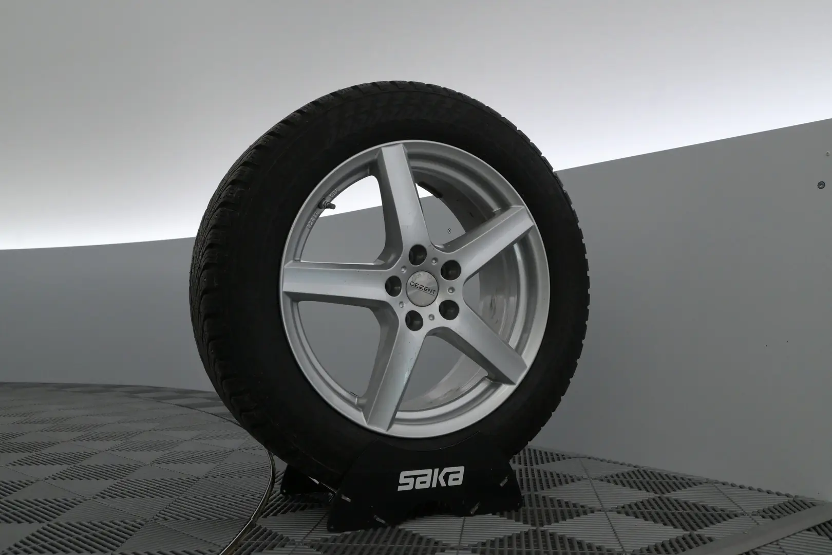 Car Image - 5dRqscMaiMNKVt7XYehngL