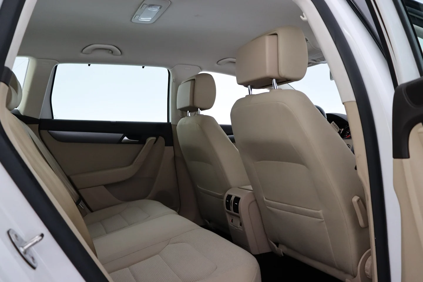 Car Image - 2y7KXgsQRm0F6IZpmLJhQK