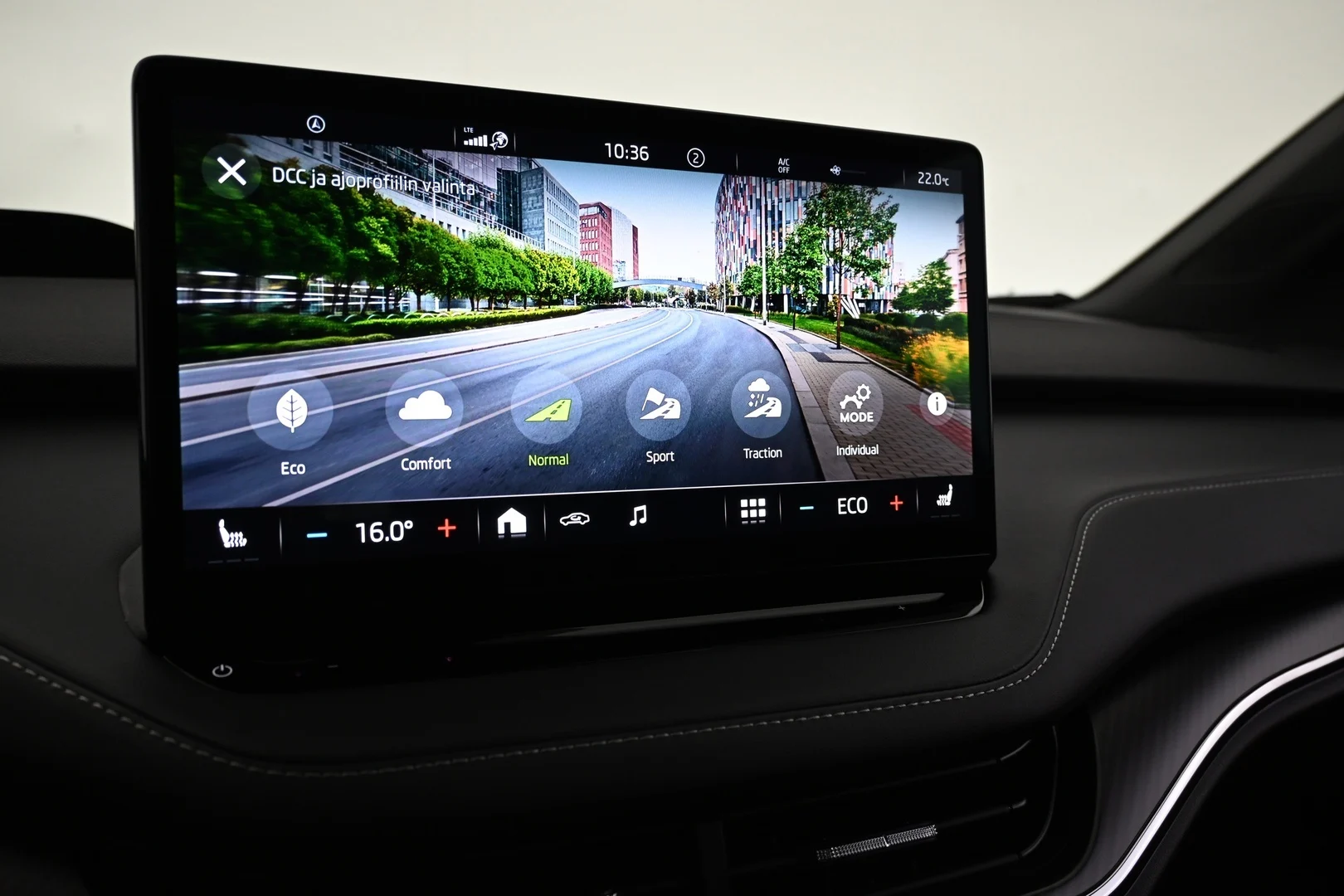 Car Image - 3lftQlCfLkIuIEHaauP6xA