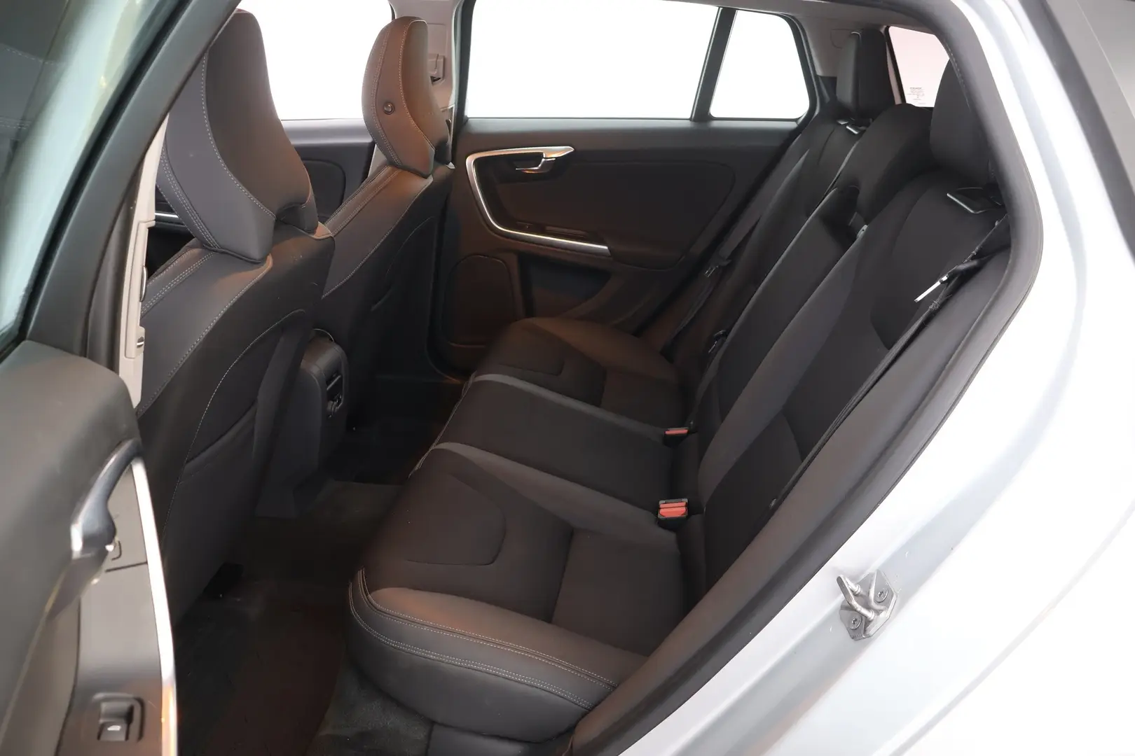 Car Image - 3lMKZgMHir7YQ3xTcuVT7m