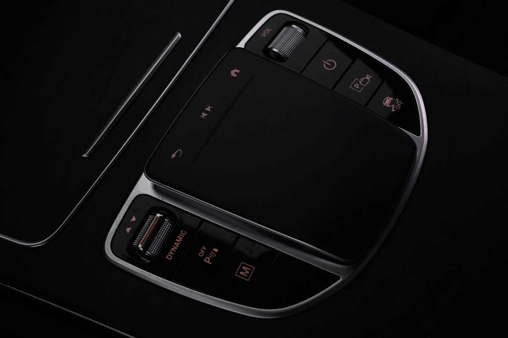 Car Image - 1YbaAPaxvETZtQ7R6rz4pE