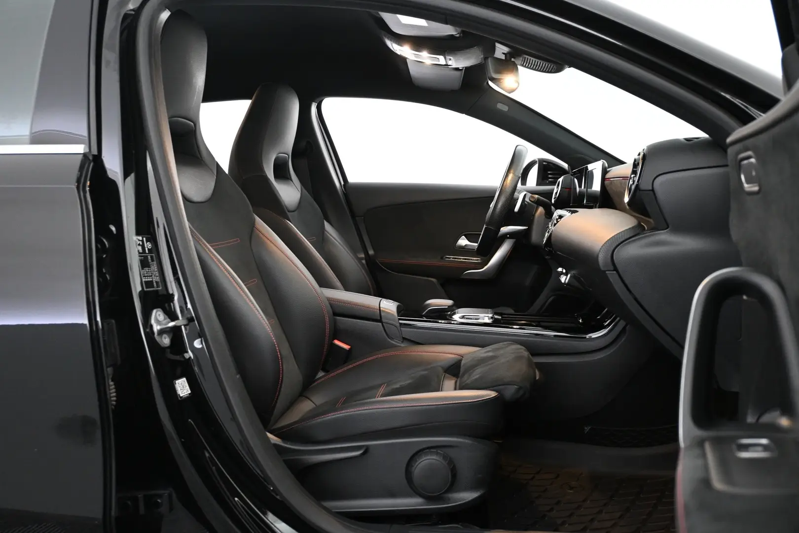 Car Image - 5f3X2RBEfevtFlynzcjPIp