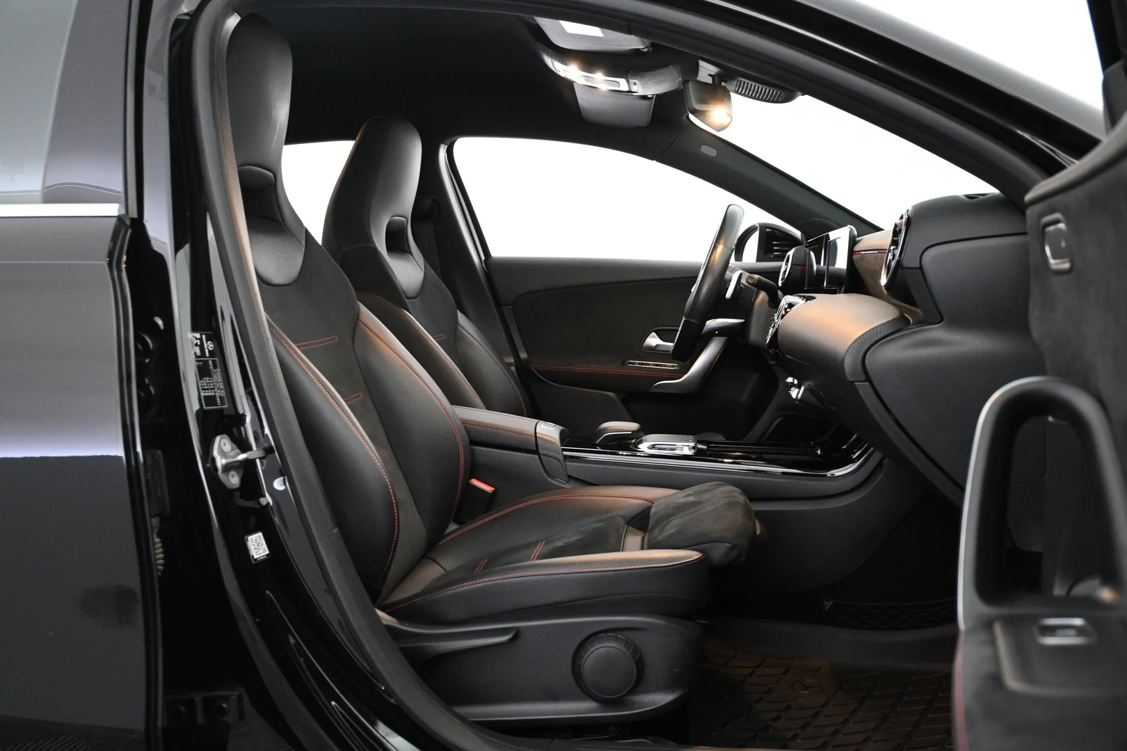 Car Image - 5f3X2RBEfevtFlynzcjPIp