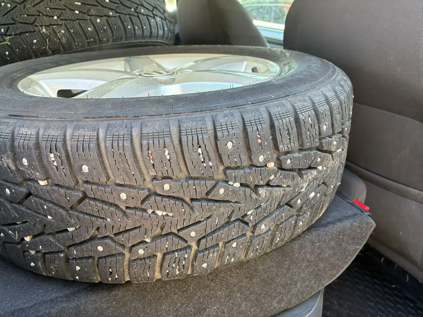 Car Image - 2W0RMaahkwSesi1YlWqHFZ
