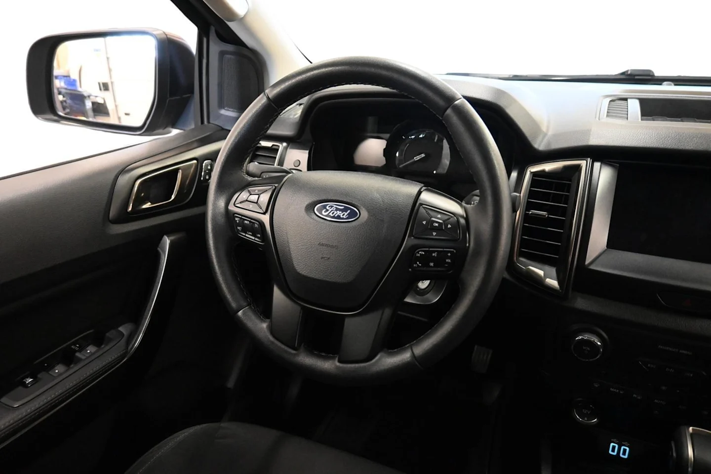 Car Image - 1koIBVT3GLvEi30ayObkL4