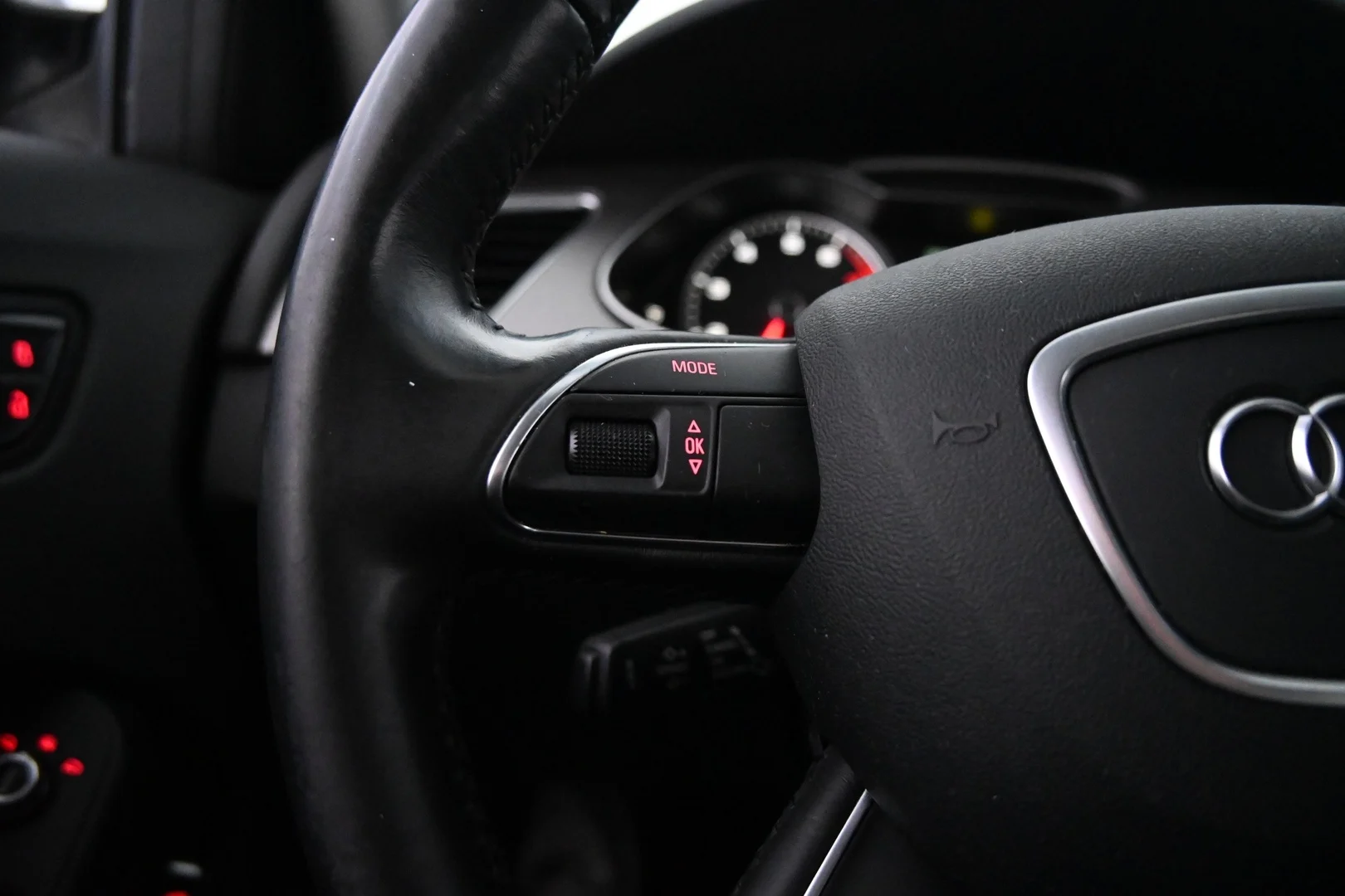Car Image - 3QBGvw8PVBQq7HvKaqLOzv
