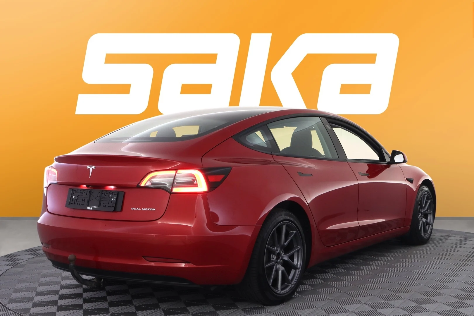 Car Image - 2c3A2yztsy4cCuXi5v33r8