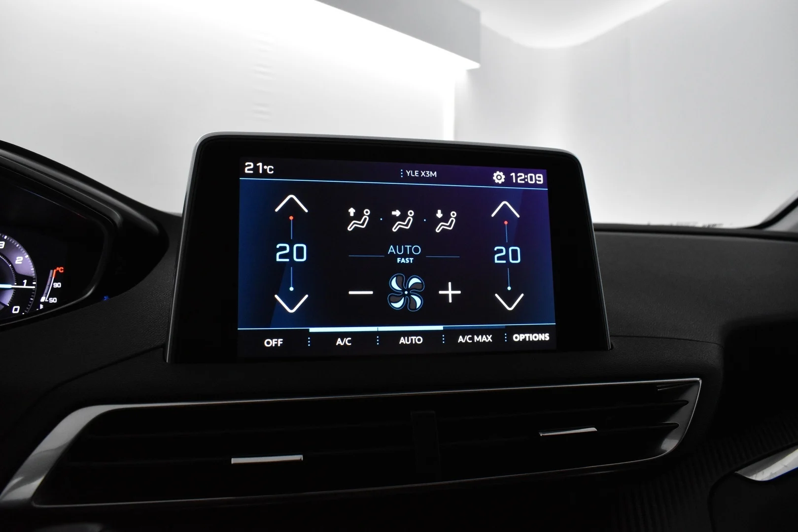 Car Image - 15rTdVIUWDPN3qFciWtYXb