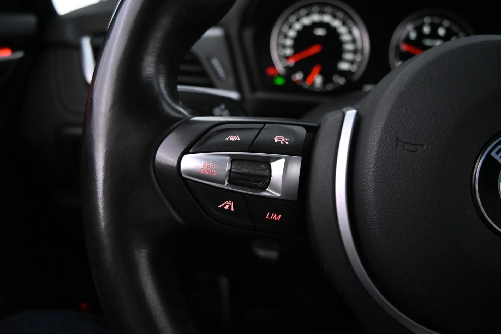 Car Image - fIZ03KGN7Mu4uGEDF4Ukw