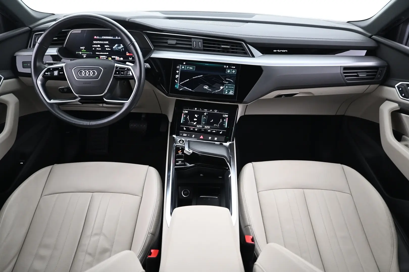 Car Image - 374CIl4GnTDsLr9HBTC0RS