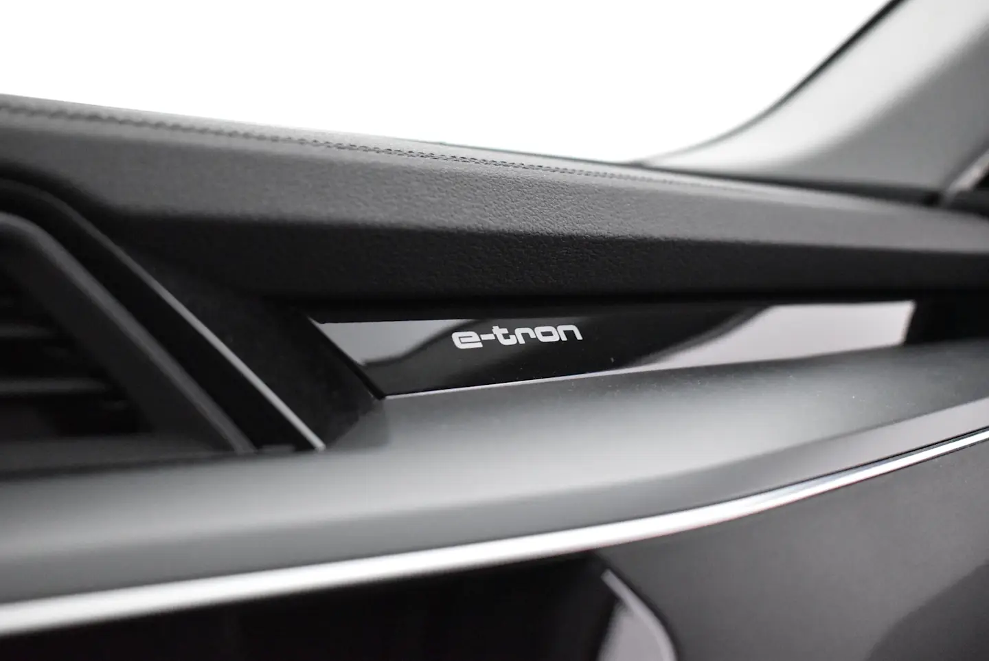 Car Image - 2Lp3WN3dlr0nvEcMC4sb4p