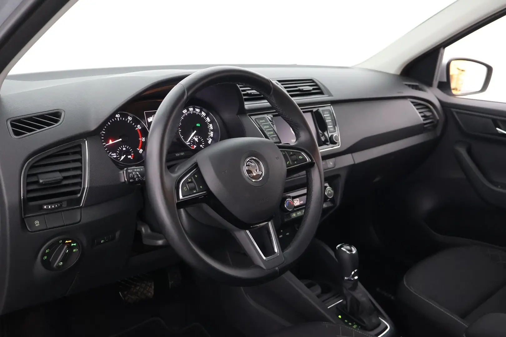 Car Image - 7kMjx4Dv79WuI4WlAObiil