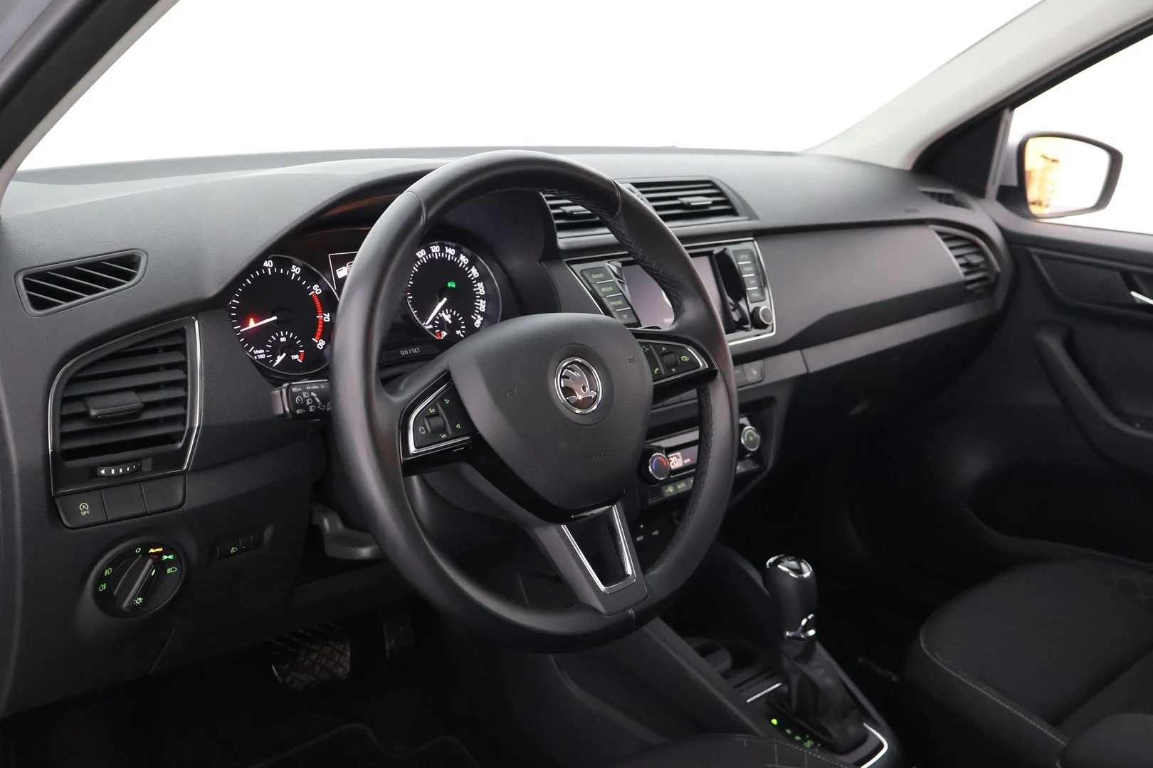 Car Image - 7kMjx4Dv79WuI4WlAObiil