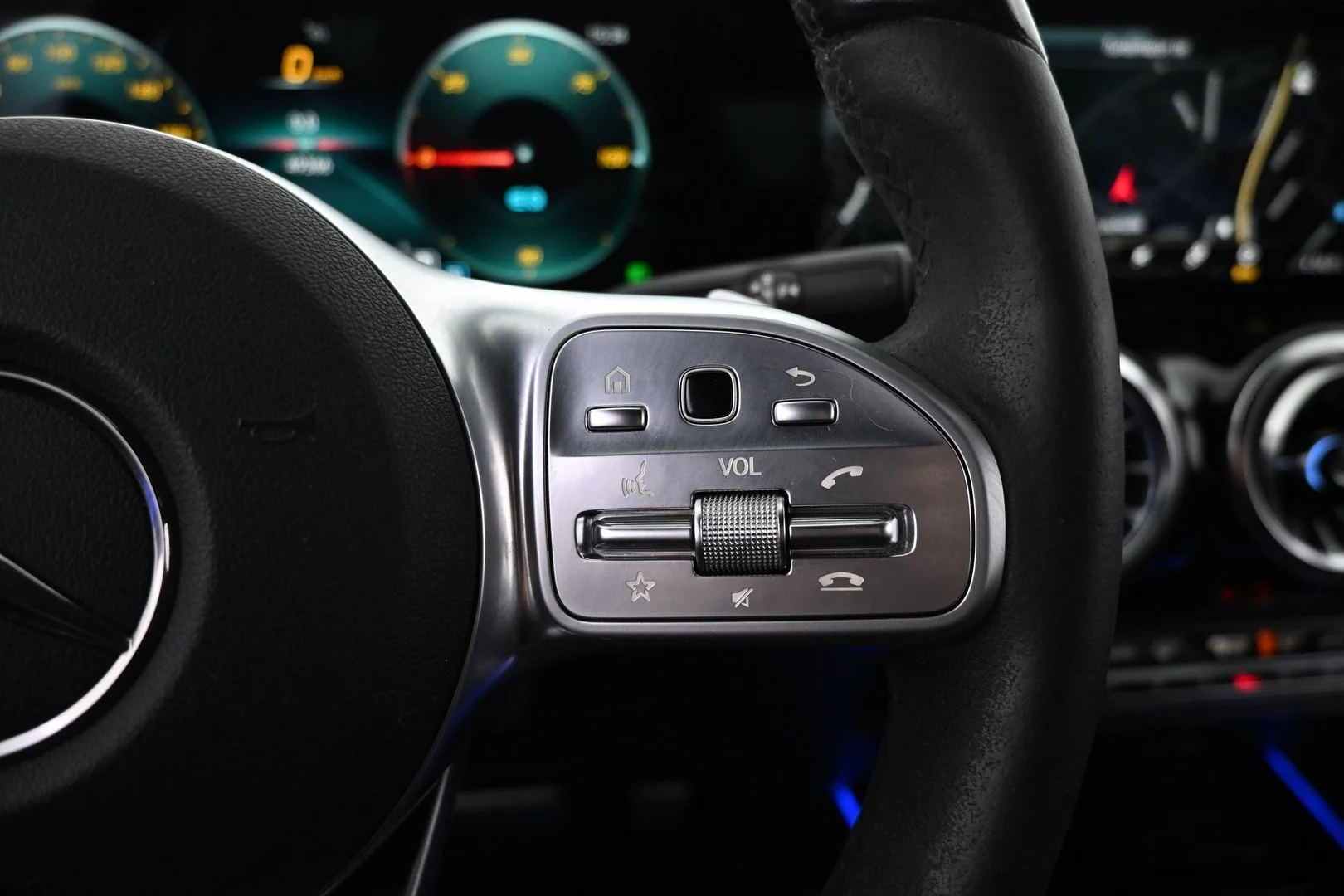 Car Image - 7r0ZUUwW10CieONI8LrYAX
