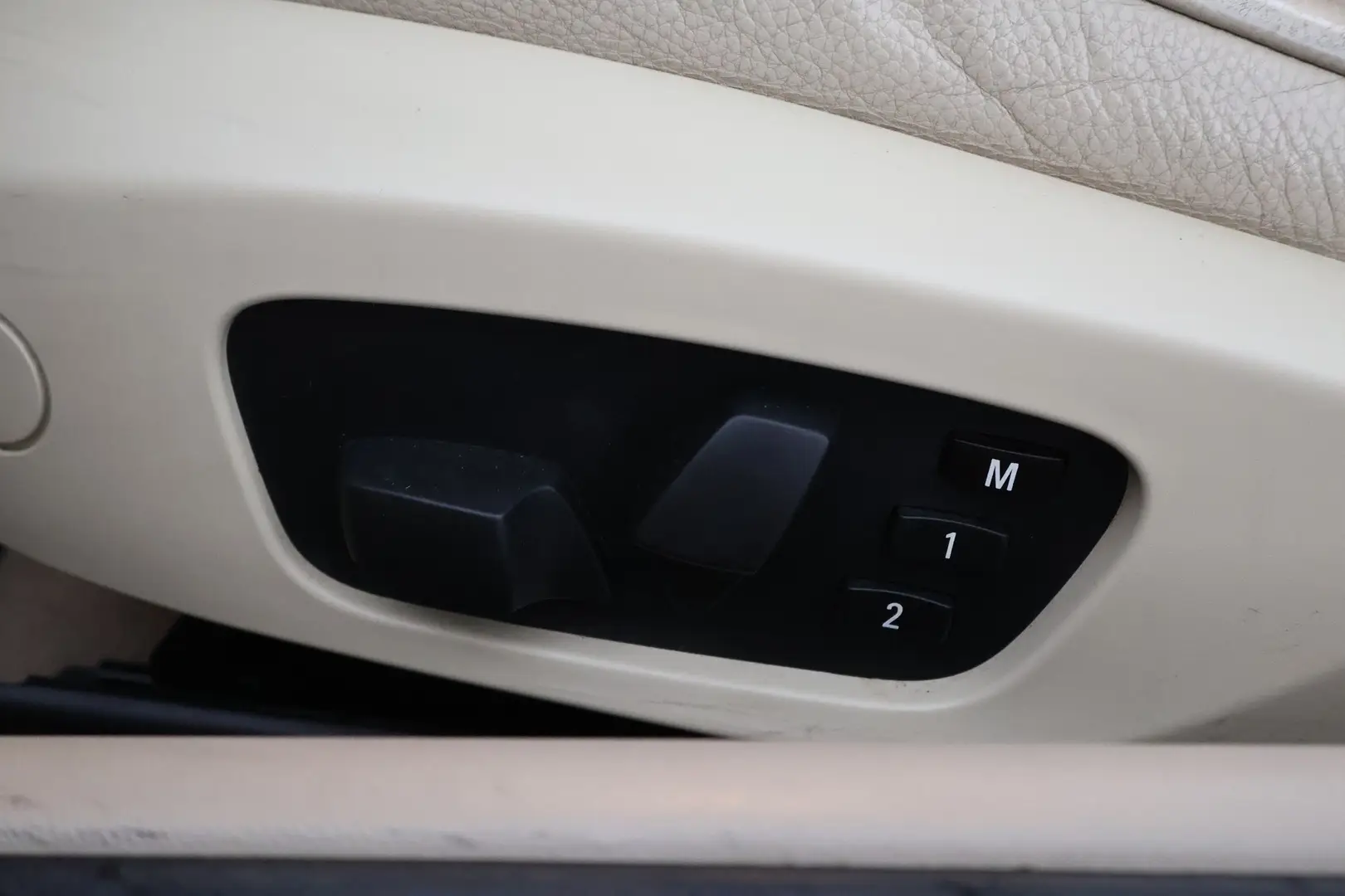 Car Image - 3PcIU9UvUGICubB2lttuX3