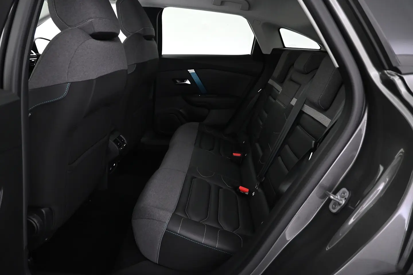 Car Image - 7fsb9FUQ3vSwmho0RvmZ9