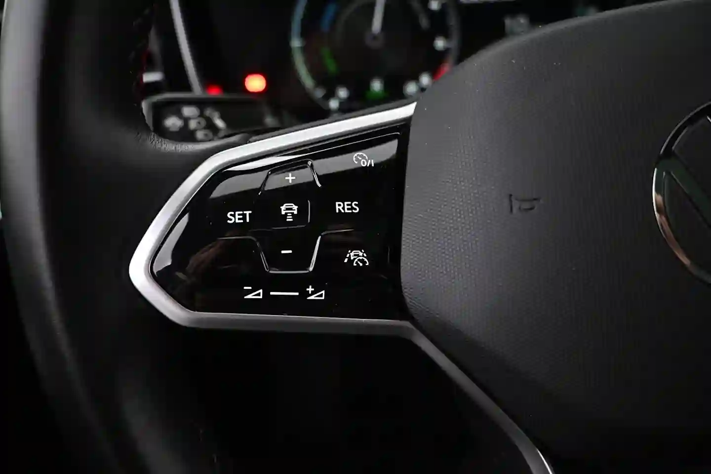 Car Image - xIbrs6Aqvi6sP9Q4q5UVr