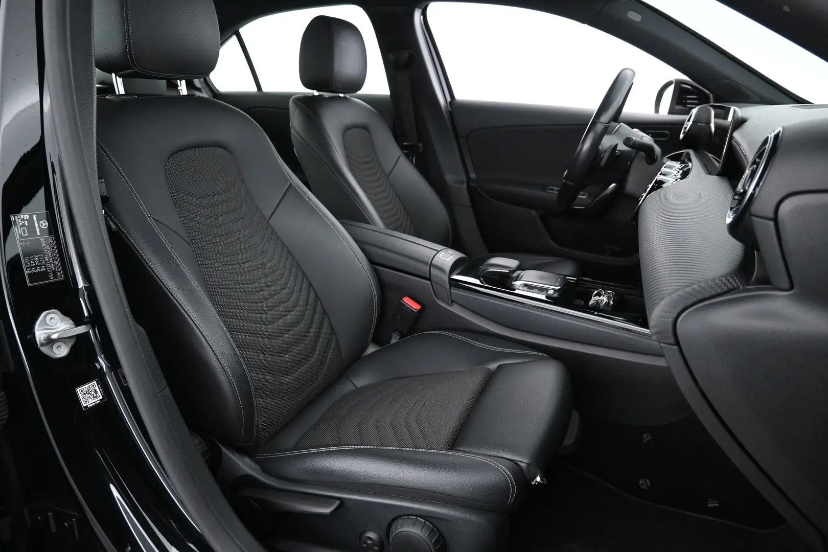Car Image - 2oSxwDPMcXsTfHhdlvKirn