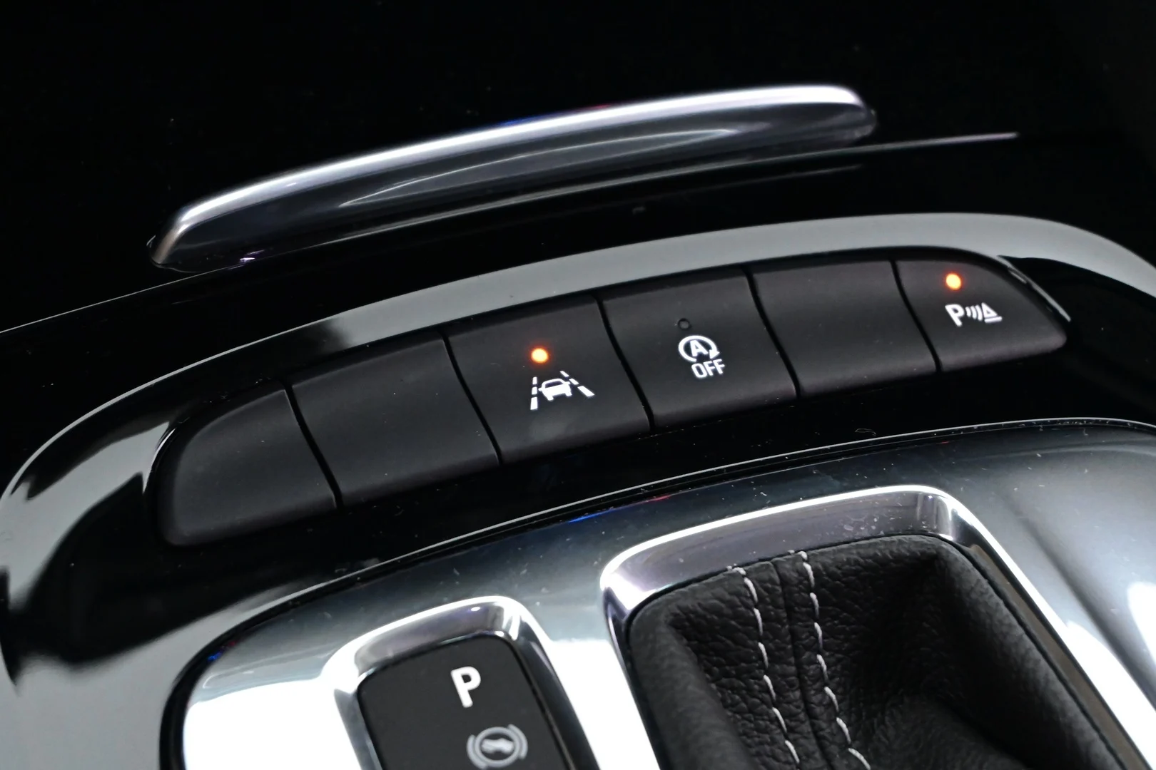 Car Image - oUb8DVvPDAJJHZJr11TzY