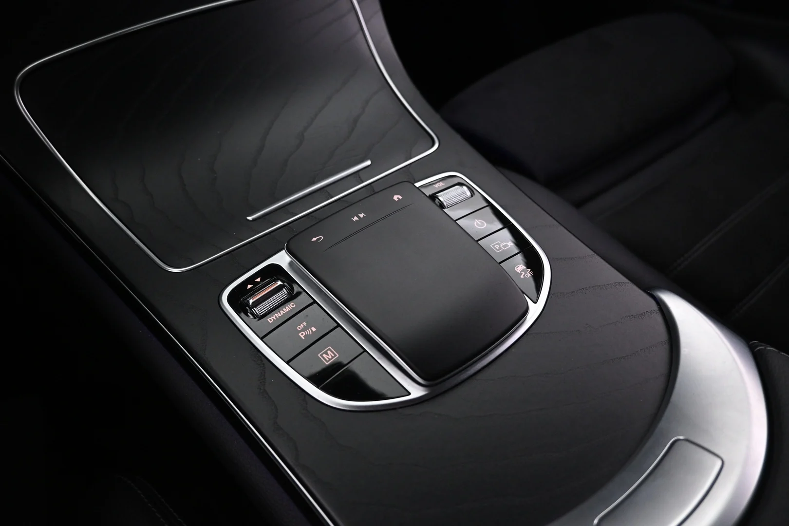 Car Image - 26r4CCzIWbsvgK97i25dRS