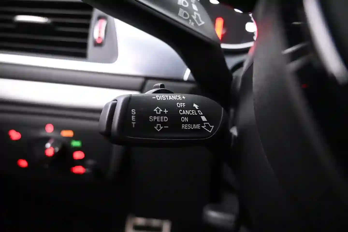 Car Image - 4vZA4TXxZTKUvXRzIKnhdy