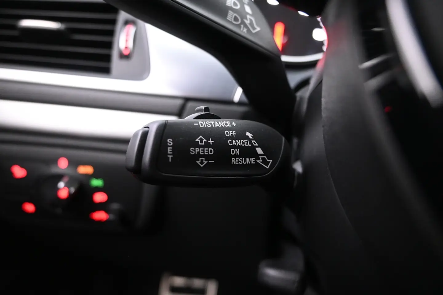 Car Image - 4vZA4TXxZTKUvXRzIKnhdy