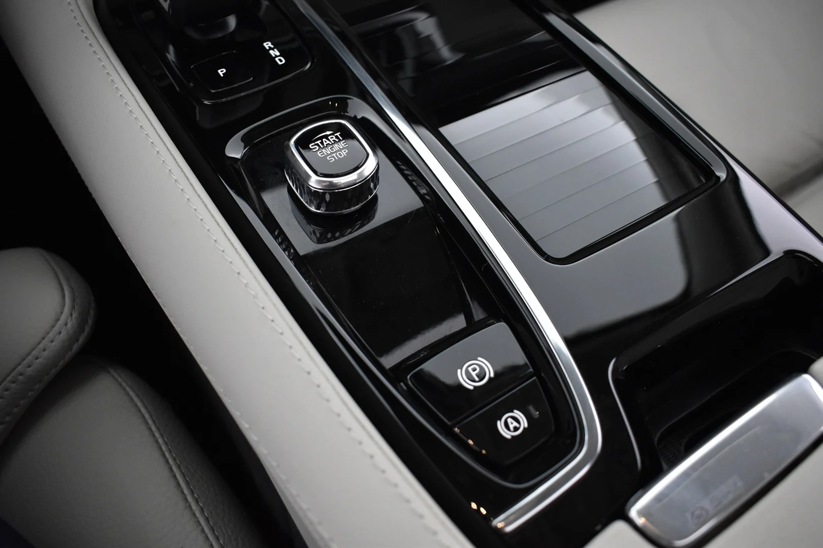 Car Image - 34J4BJ0AotTl6oC31VGAja