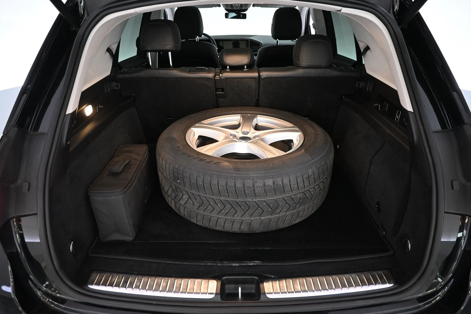 Car Image - 2kfToUqBYUsdzcRQshvHbo
