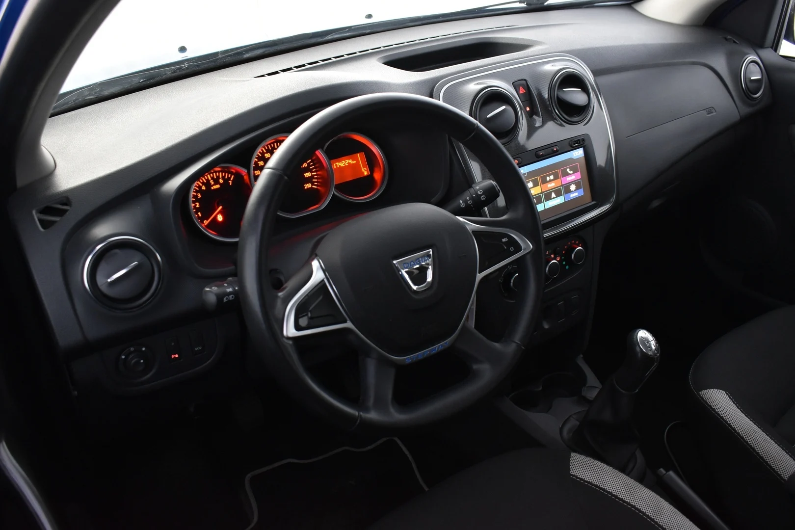 Car Image - 7395ZJDgVPdUixFmiXX5uN