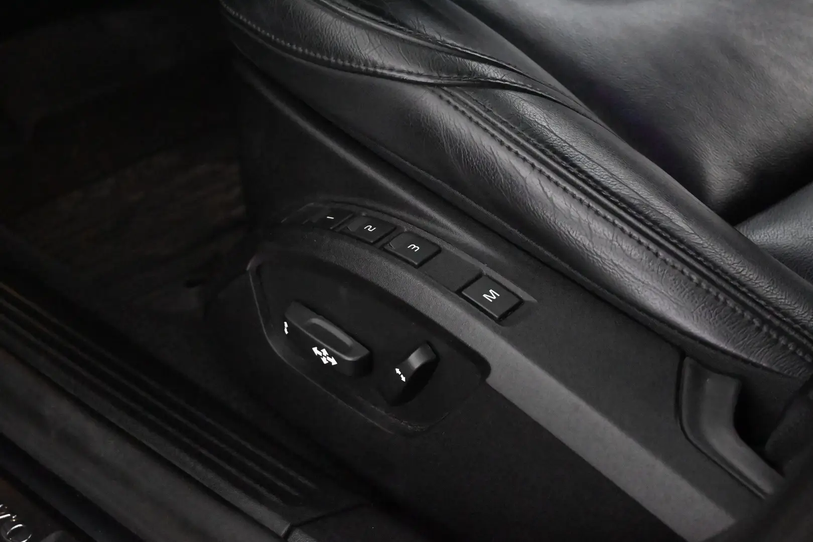 Car Image - 4UUtbR0MF4TY3QgRmK6hjS